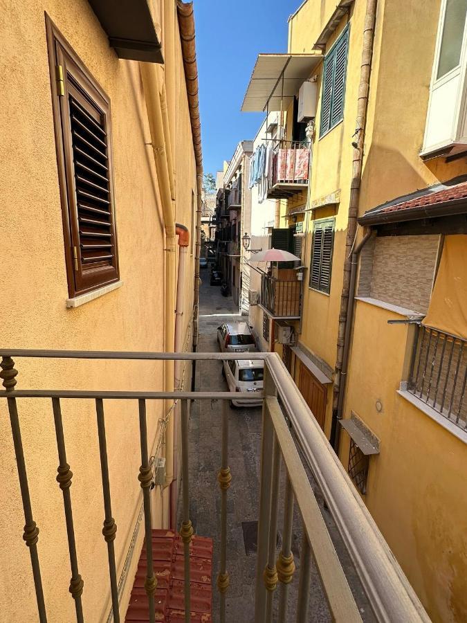 Bacio Del Sole Apartment Palermo Kültér fotó