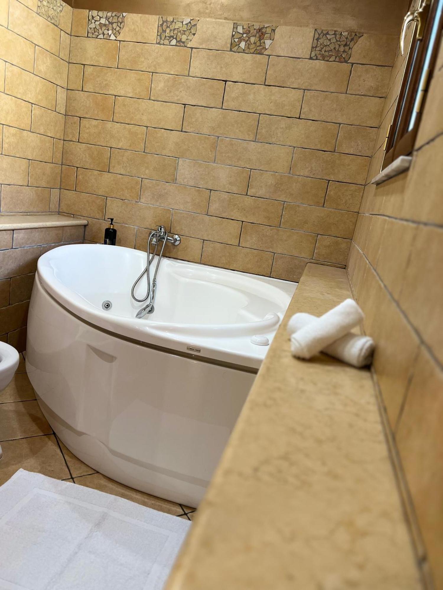 Bacio Del Sole Apartment Palermo Kültér fotó